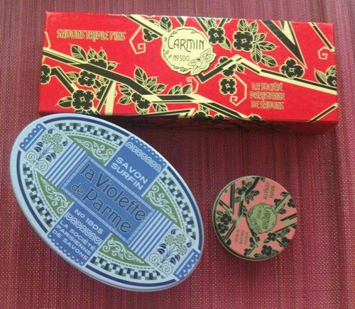 la société parisienne de savons, savons, bougies parfumées, baume, cold cream, poudre libre